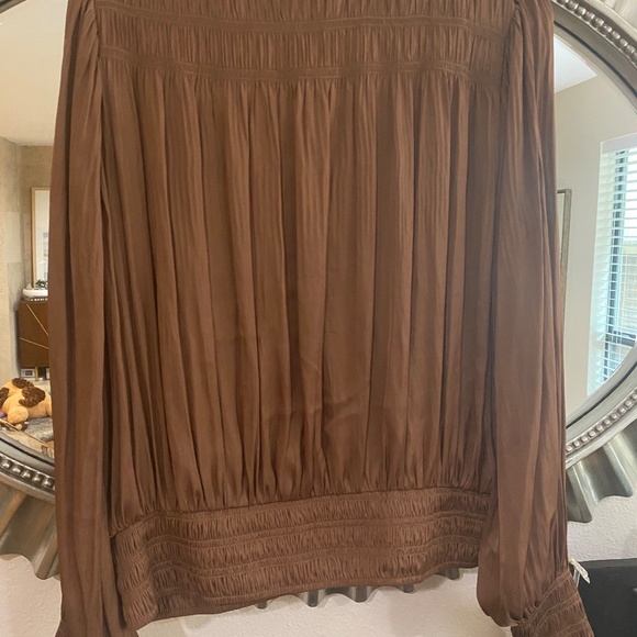Frame Denim | Camel plisse silk Blouse, Sz L - Picture 4 of 4
